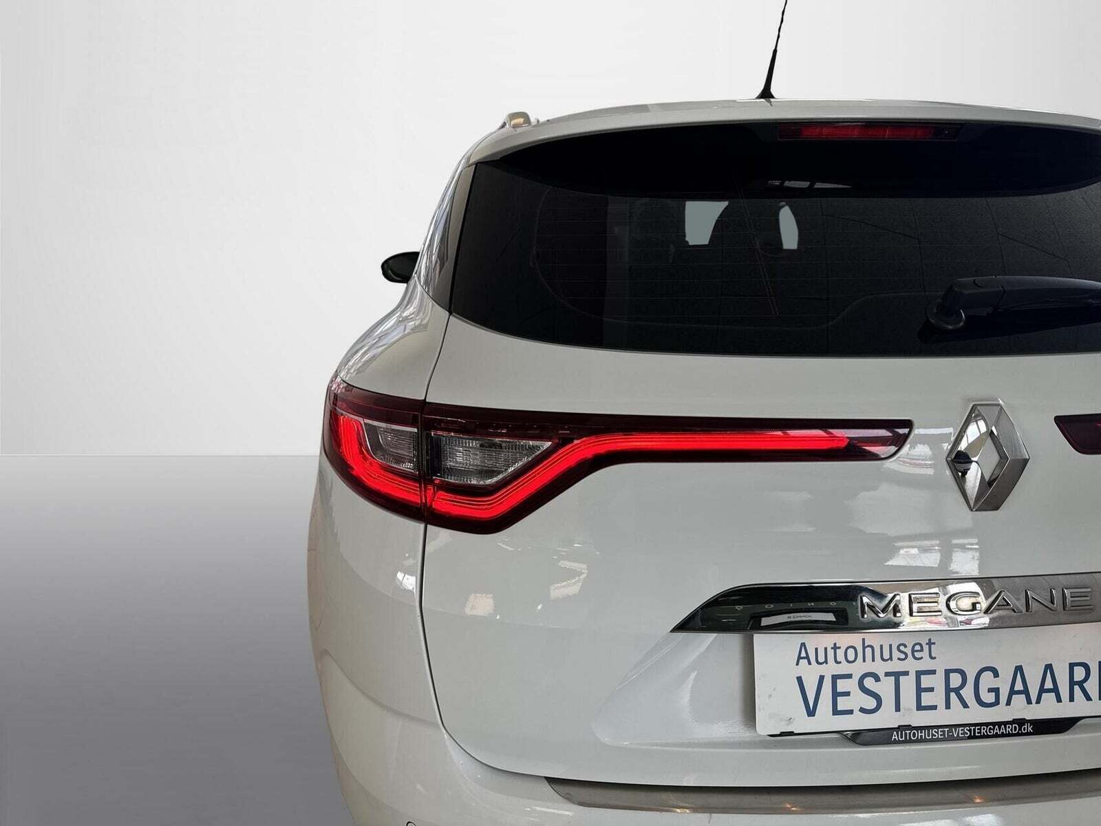 Hvid Renault Megane IV fra 2019