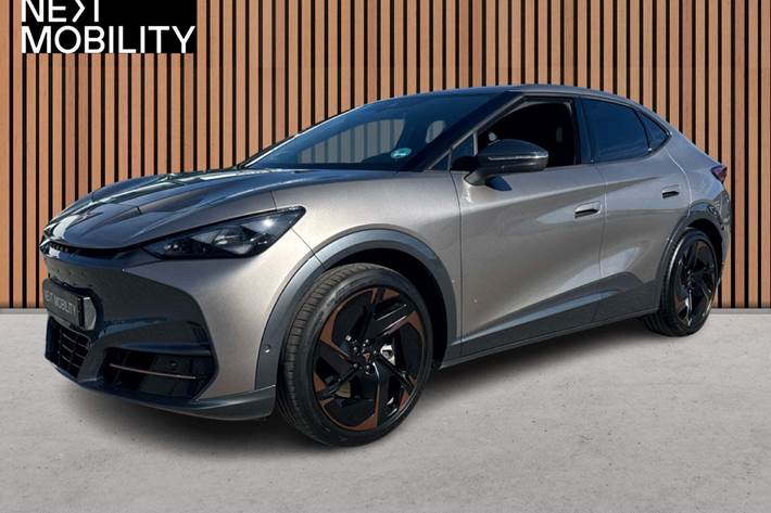 Beige Cupra Tavascan fra 2025 set udefra