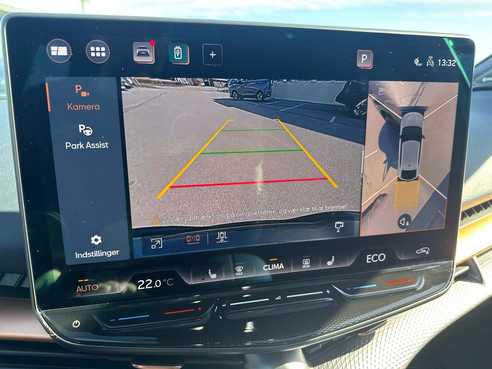 Beige Cupra Tavascan fra 2025