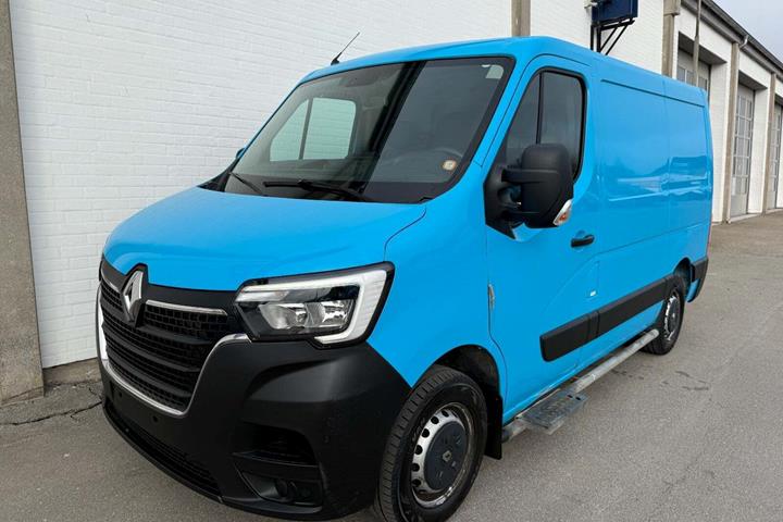 Blå Renault Master IV T33 fra 2019 set udefra