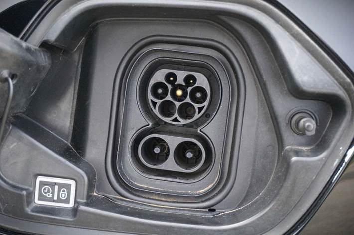 Sort Opel Corsa-e fra 2021