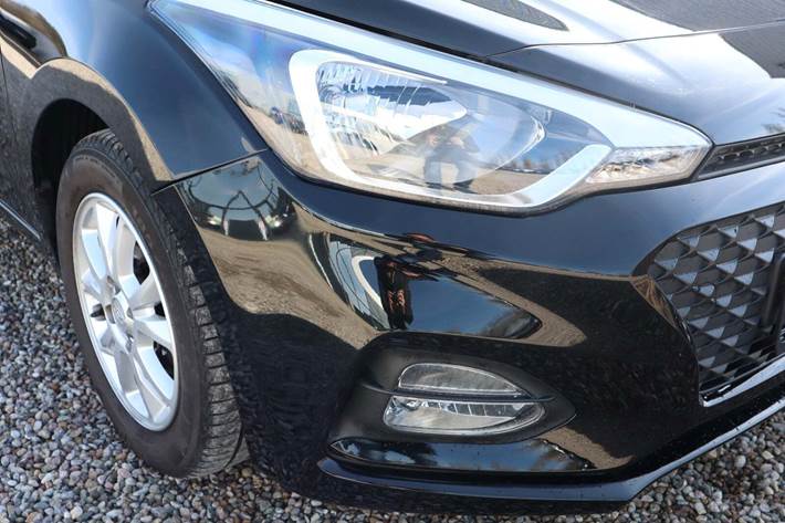Sort Hyundai i20 fra 2019