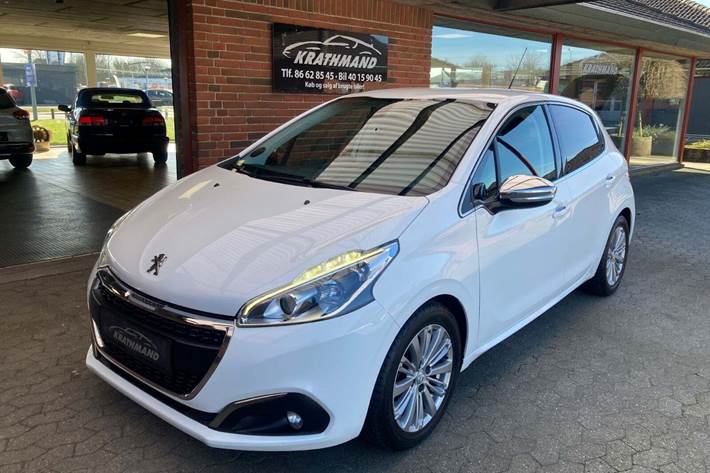 Hvid Peugeot 208 fra 2016