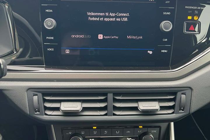 Grå VW Polo fra 2020