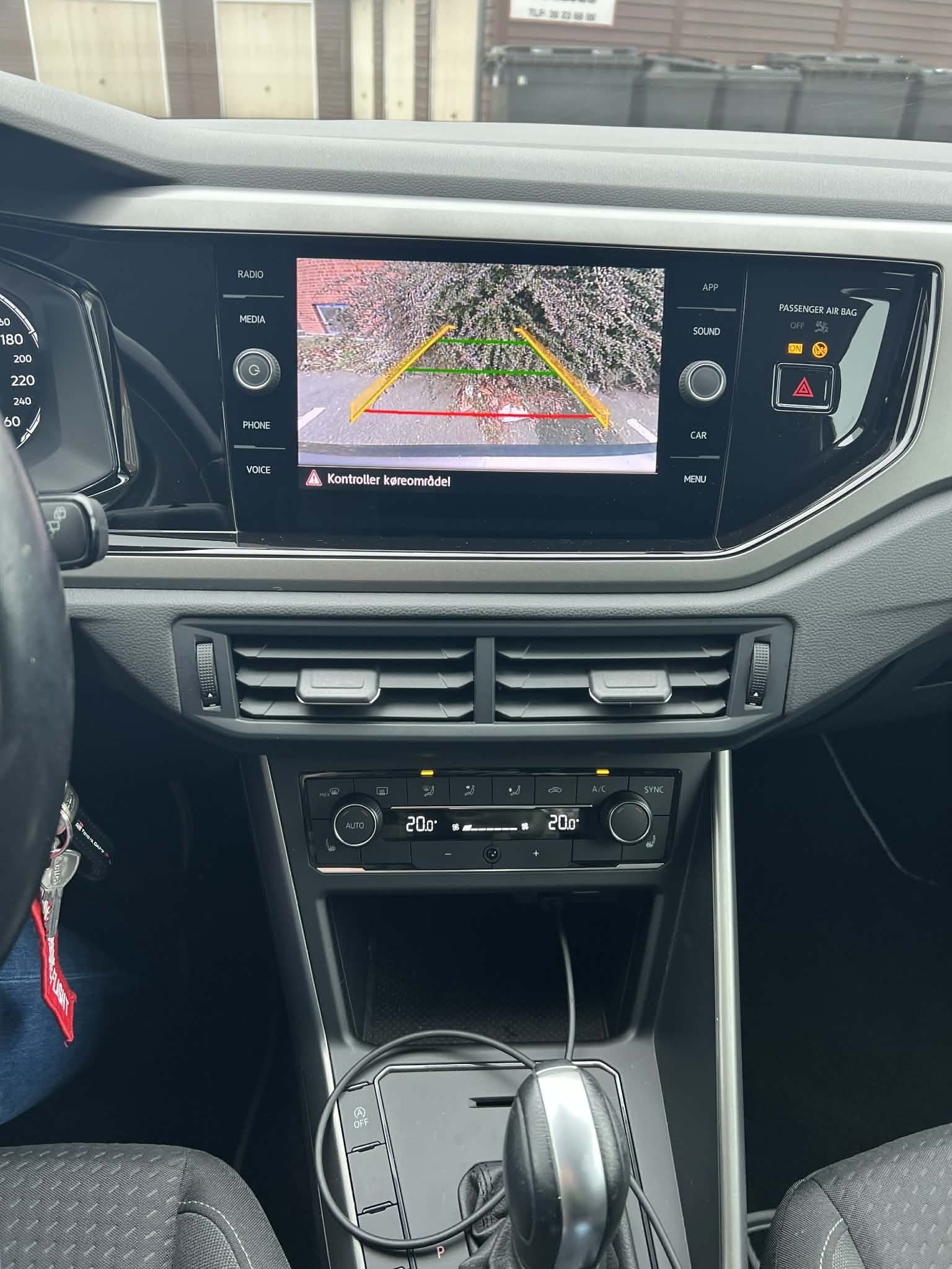 Grå VW Polo fra 2020