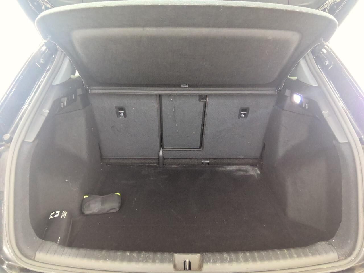 Sort Audi Q4 fra 2024