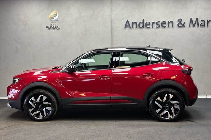 Rød Opel Mokka-e fra 2023