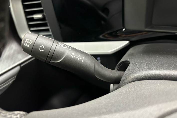 Rød Opel Mokka-e fra 2023