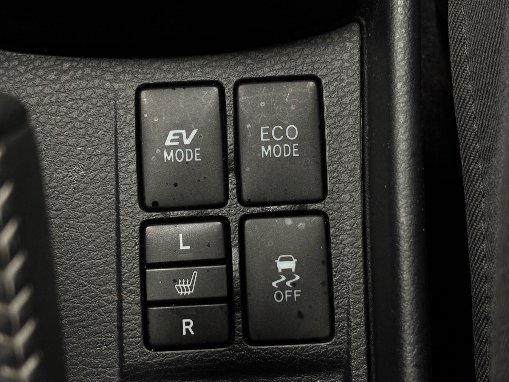 Rød Toyota Yaris fra 2019