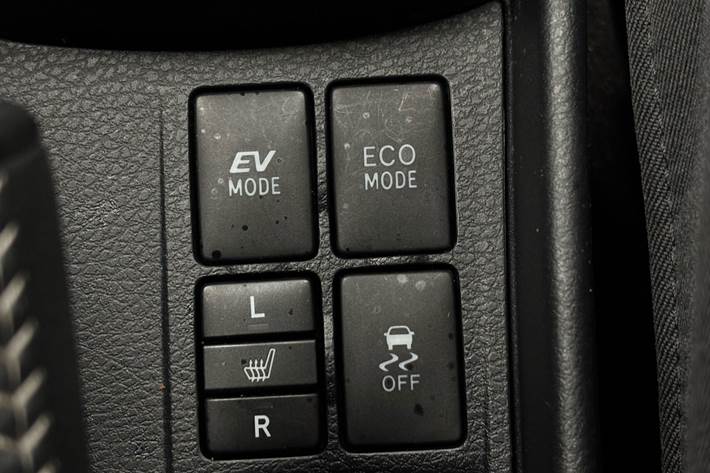 Rød Toyota Yaris fra 2019