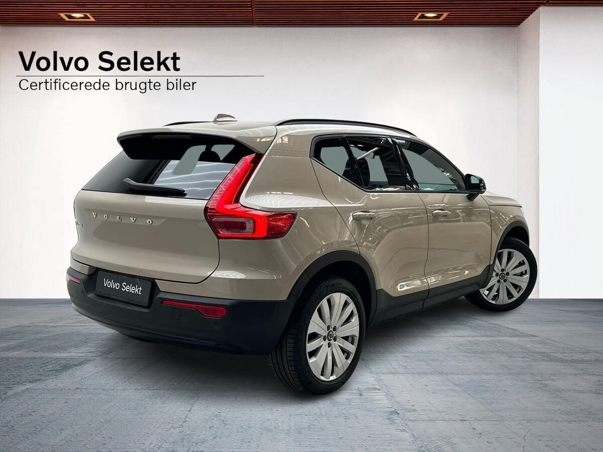 Volvo EX40 Single Motor Extended Range Core 252HK 5d Aut.