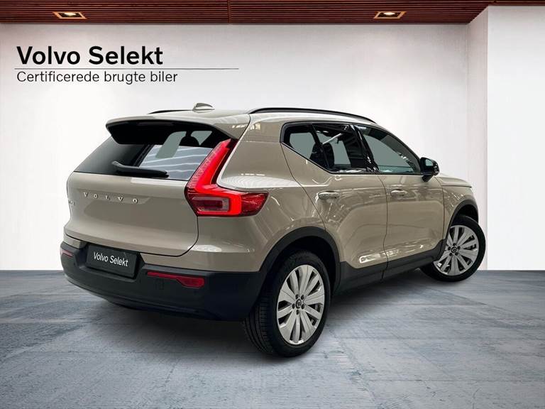 Volvo EX40 Single Motor Extended Range Core 252HK 5d Aut.