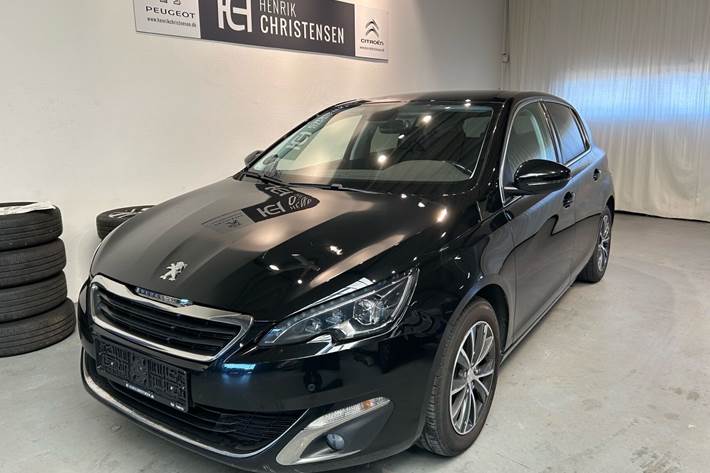 Sort Peugeot 308 fra 2017