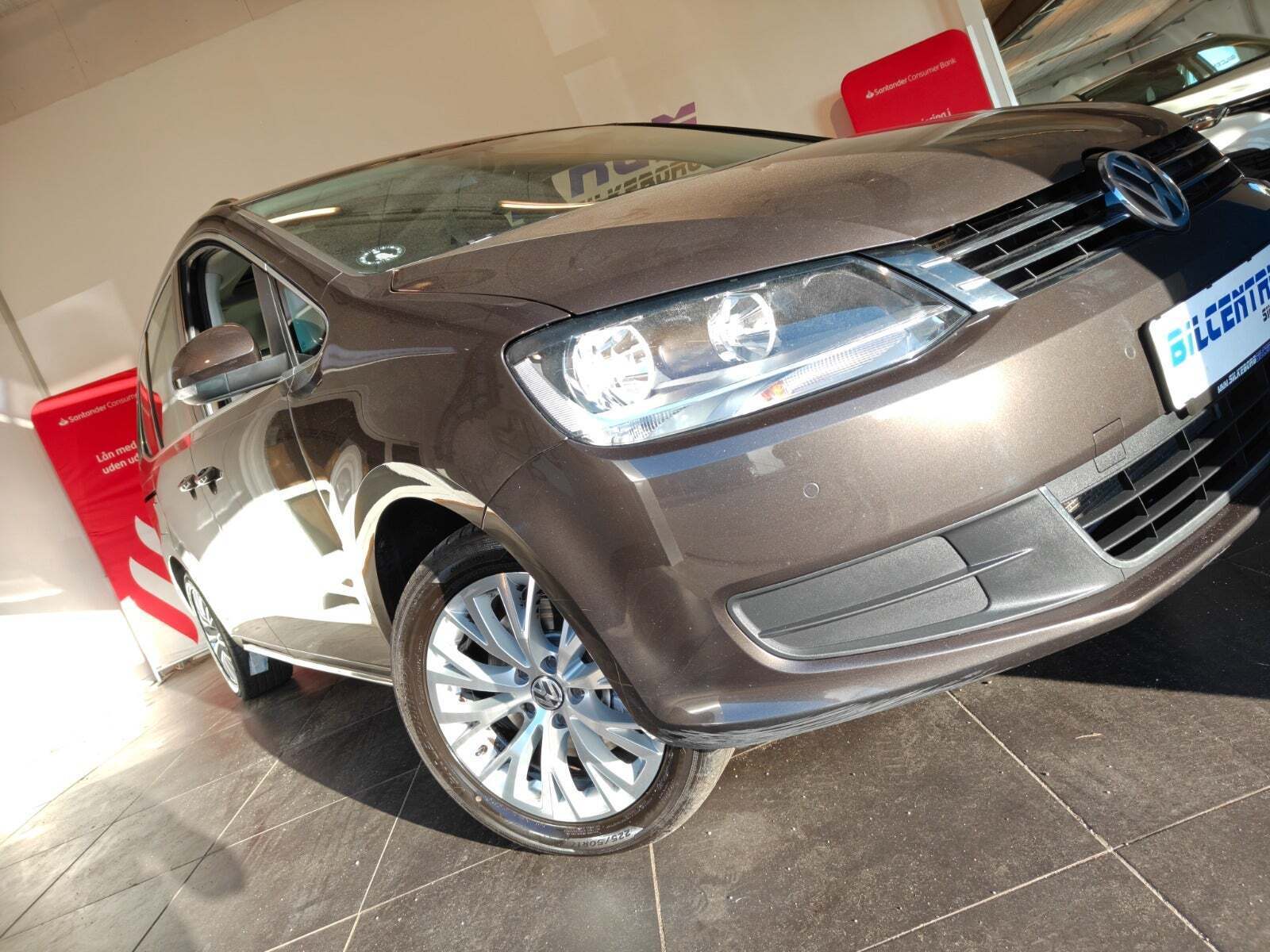 Brun VW Sharan fra 2018