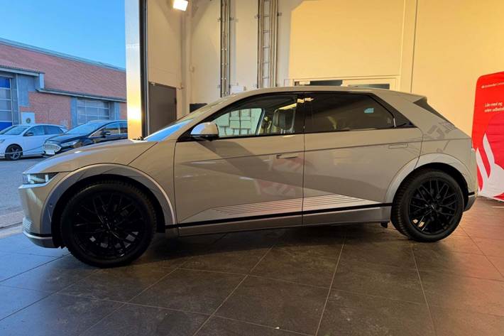 Grå Hyundai Ioniq 5 fra 2021