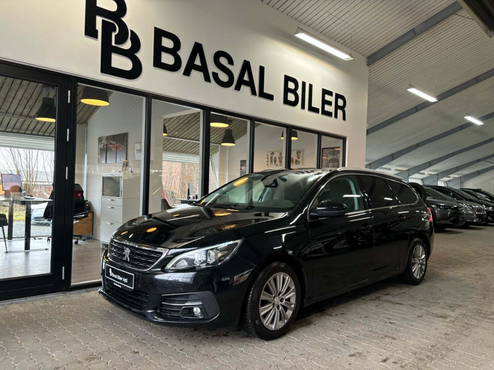 Peugeot 308 1,6 BlueHDi 120 Allure Sky SW