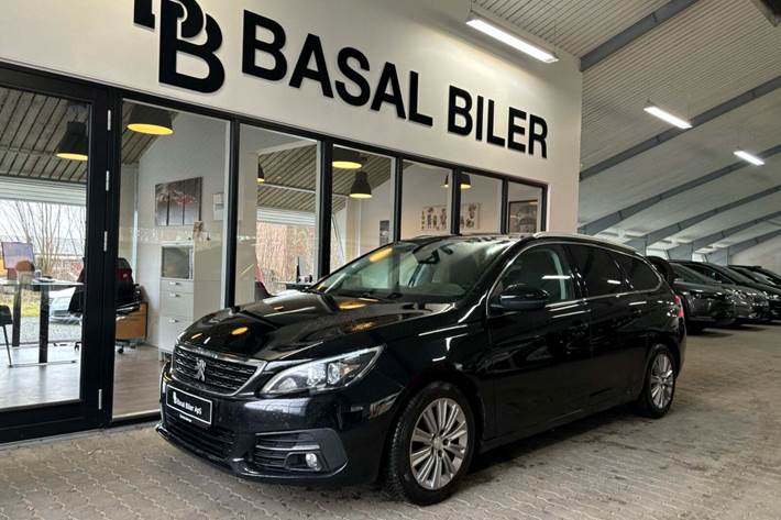 Sort Peugeot 308 fra 2018