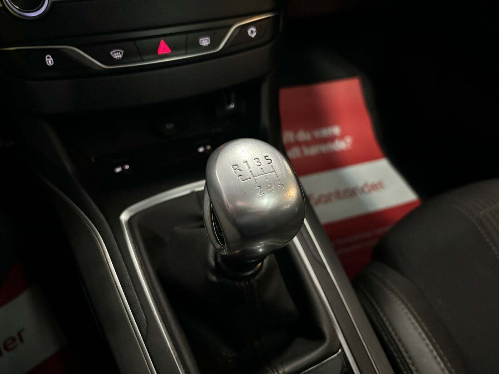 Sort Peugeot 308 fra 2018