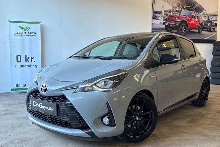 Sort Toyota Yaris fra 2019