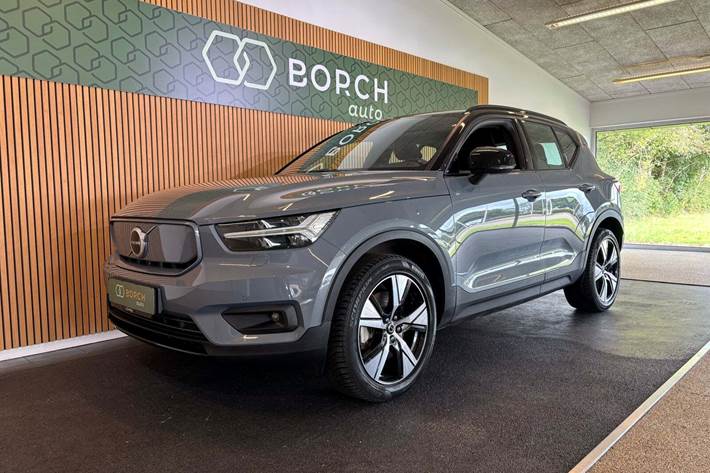 Grå Volvo XC40 fra 2022