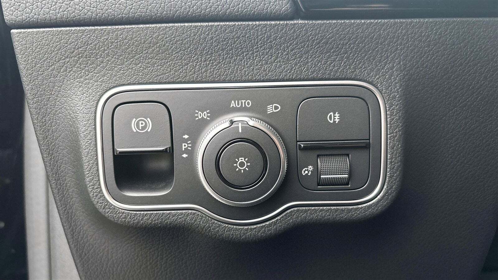 Sort Mercedes EQA250 fra 2022