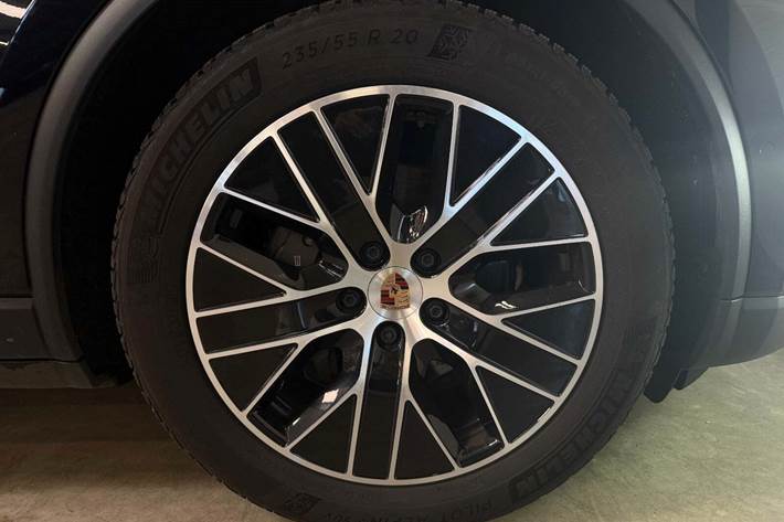 Sort Porsche Macan fra 2025