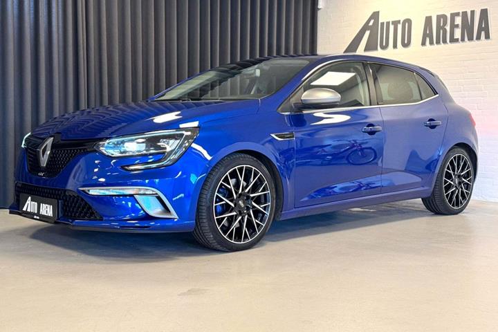 Blå Renault Megane IV fra 2016 set udefra