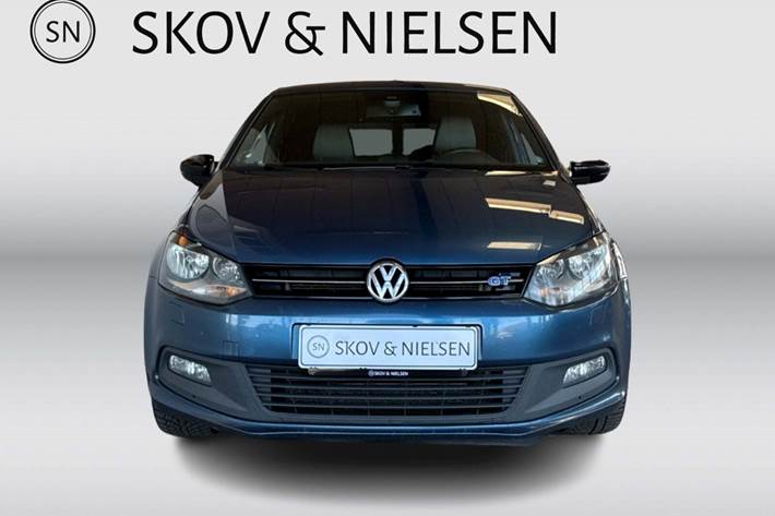 Blå VW Polo fra 2014