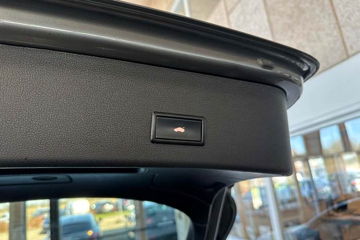 Grå Audi A4 fra 2012