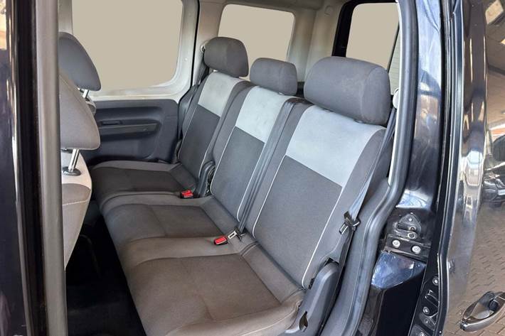 Sort VW Caddy fra 2011