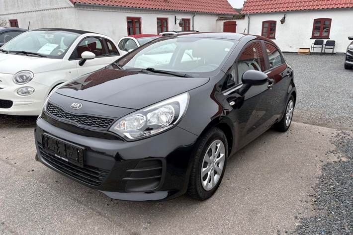Sort Kia Rio fra 2016