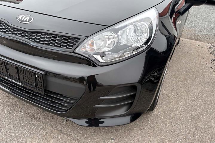 Sort Kia Rio fra 2016