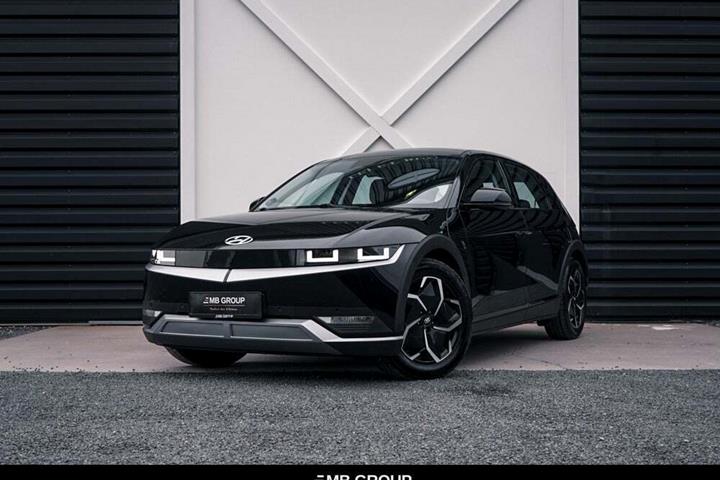 Gul Hyundai Ioniq 5 fra 2021 set udefra