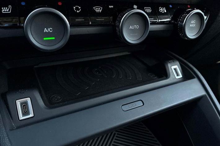 Hvid Citroën ë-C4 fra 2024