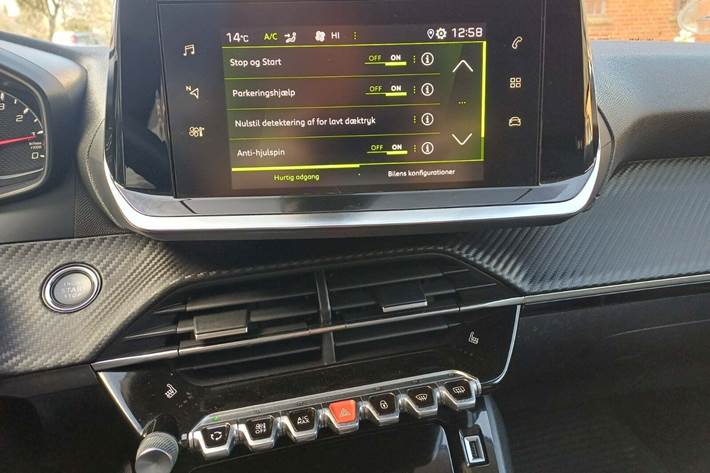 Grå Peugeot 208 fra 2022