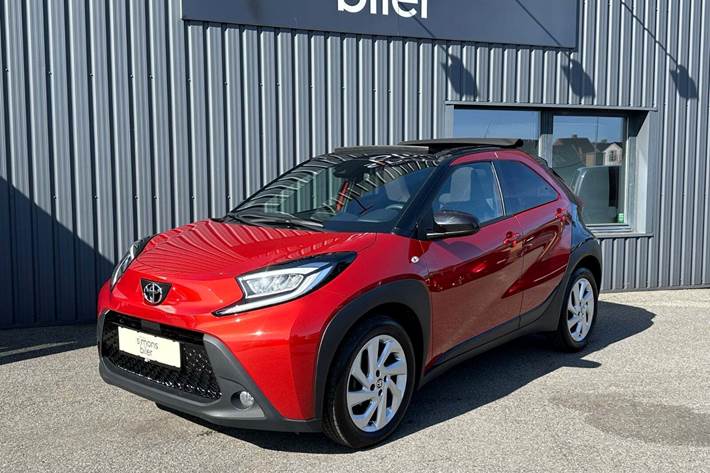 Rød Toyota Aygo X fra 2022