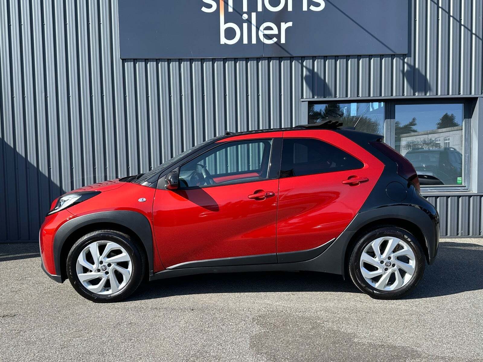 Rød Toyota Aygo X fra 2022