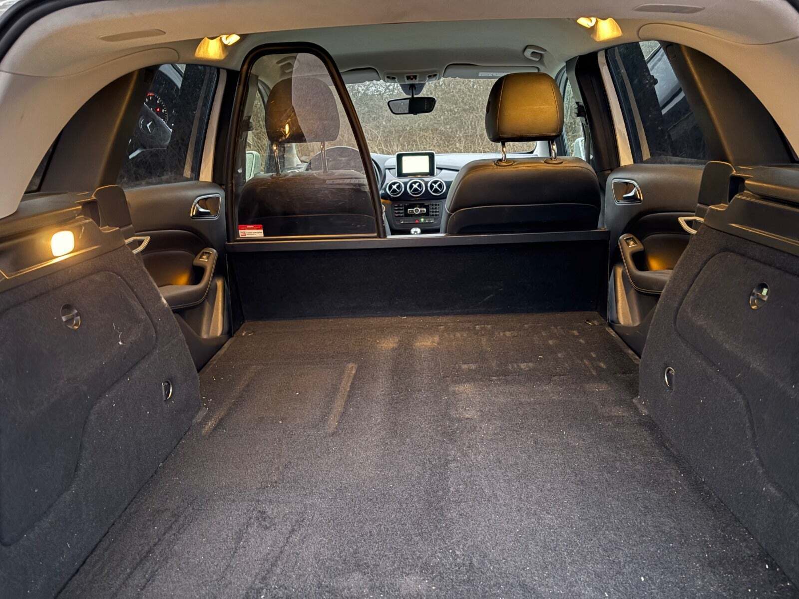 Hvid Mercedes B160 fra 2015