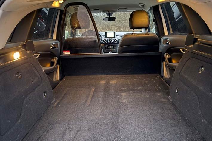 Hvid Mercedes B160 fra 2015