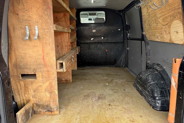 Sort VW Transporter fra 2012