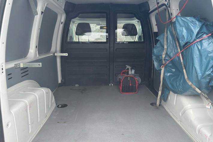 Hvid VW Caddy fra 2017