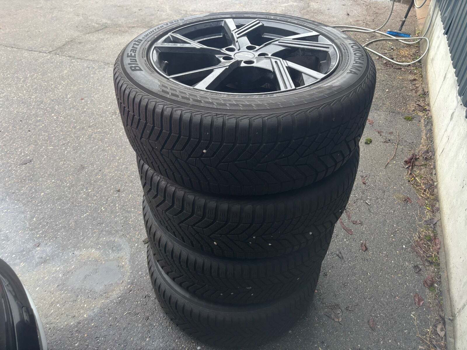 Sort Audi e-tron fra 2020