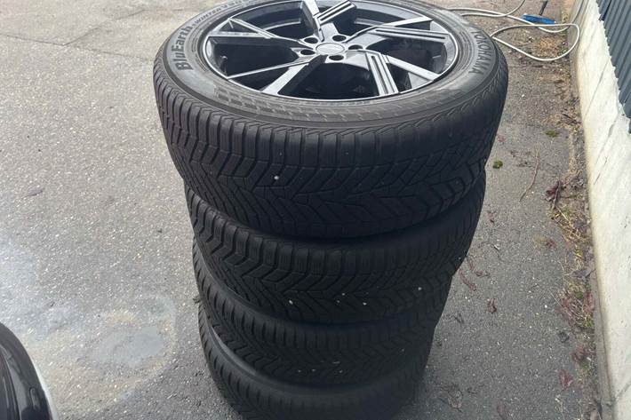 Sort Audi e-tron fra 2020