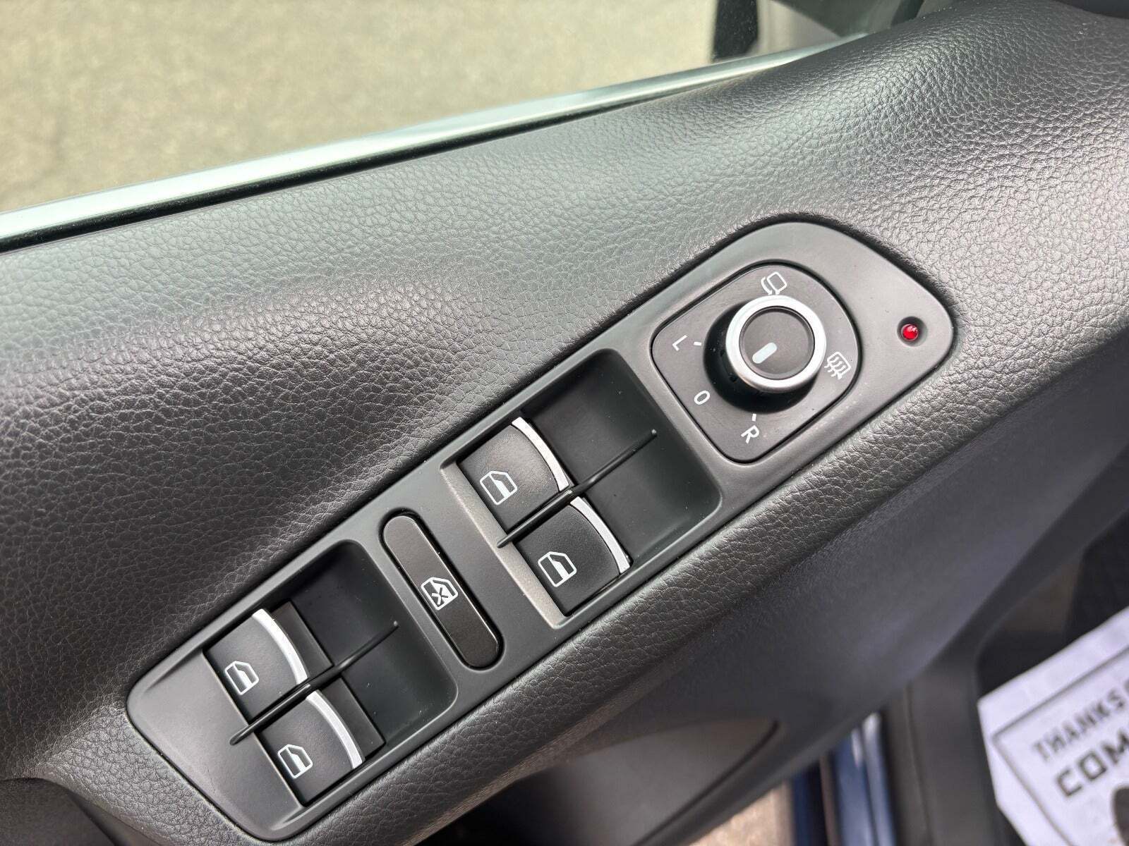 Gul VW Tiguan fra 2013