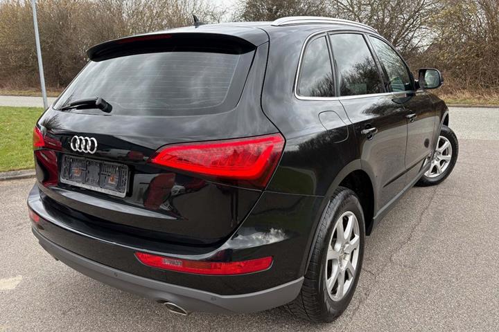 Sort Audi Q5 fra 2014