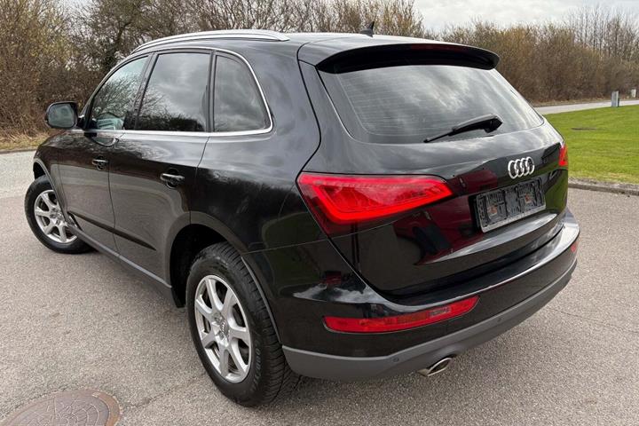 Sort Audi Q5 fra 2014