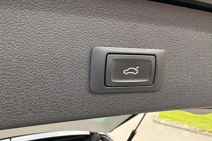 Sort Audi Q5 fra 2014