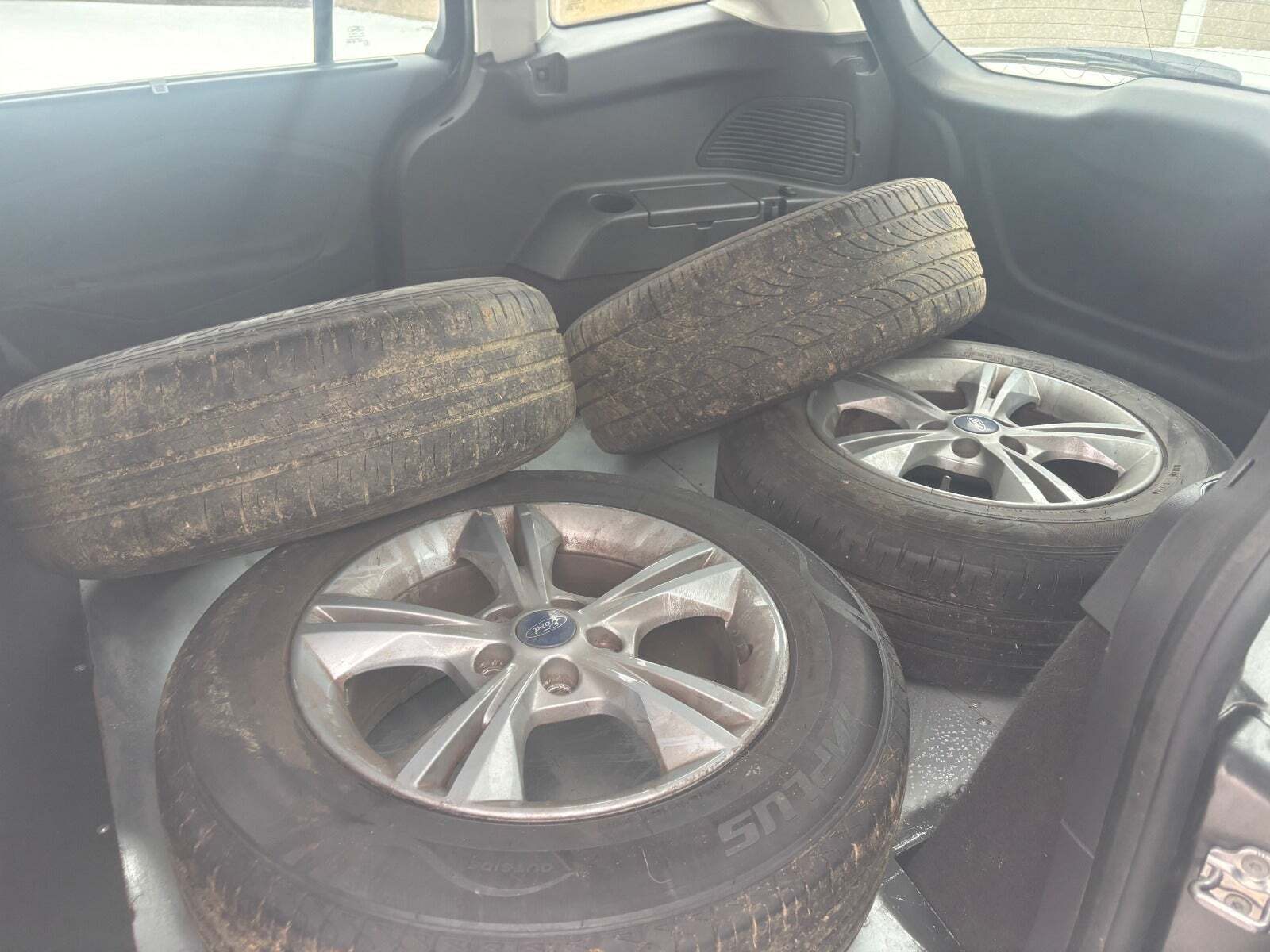 Sort Ford Grand C-Max fra 2018