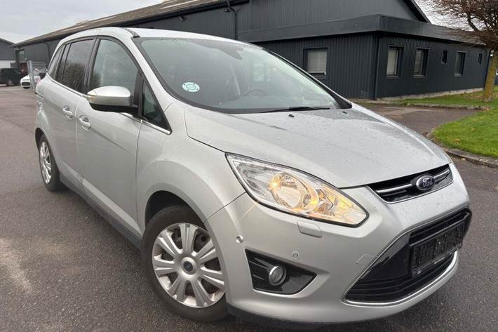 Sølv Ford Grand C-Max fra 2015