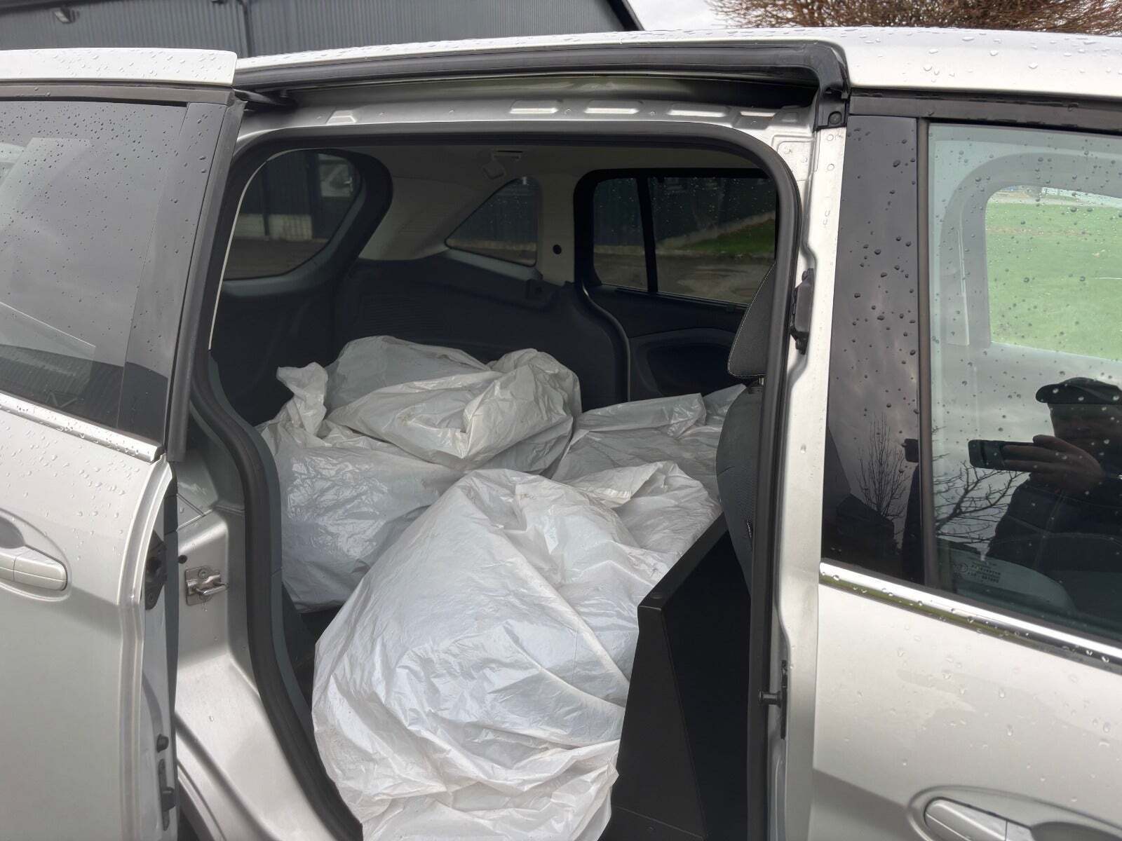 Sølv Ford Grand C-Max fra 2015